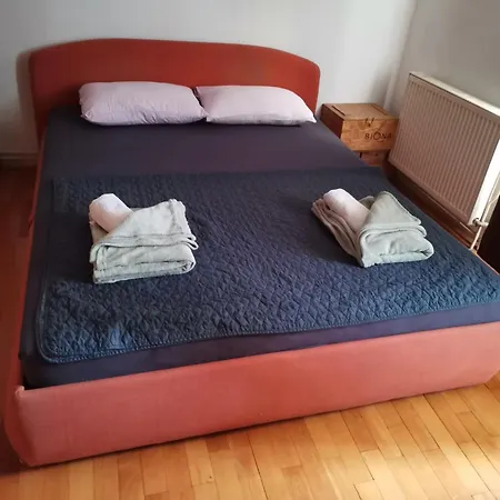 Apartment Stan Na Dan Parovic